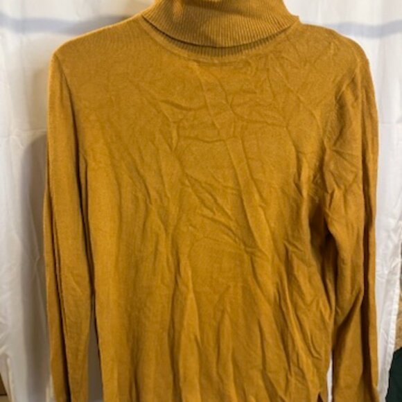 Cozy Mustard Yellow Ribbed Turtleneck Sweater - Size M - Picture 2 of 3